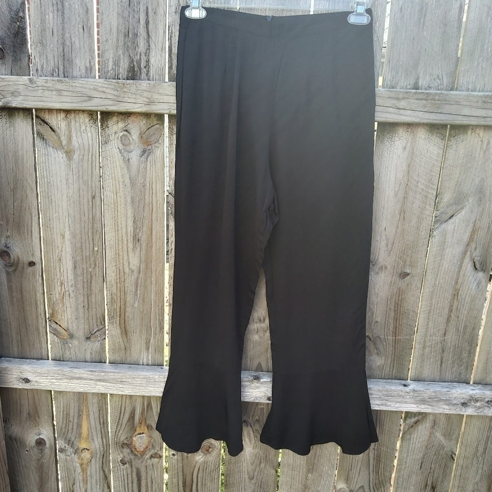 BB DAKOTA RUFFLE BOTTOM CROPPED PANTS